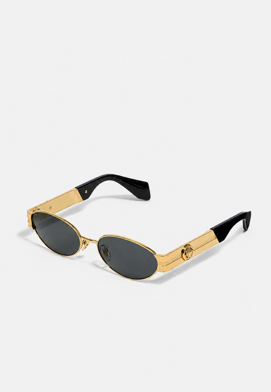 The 2026 Versace Medusa Effect: How Bold Italian Couture Frames Rule Street Style