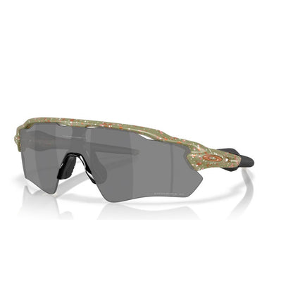 Oakley Sunglasses, Model: 0OO9208 Colour: G1