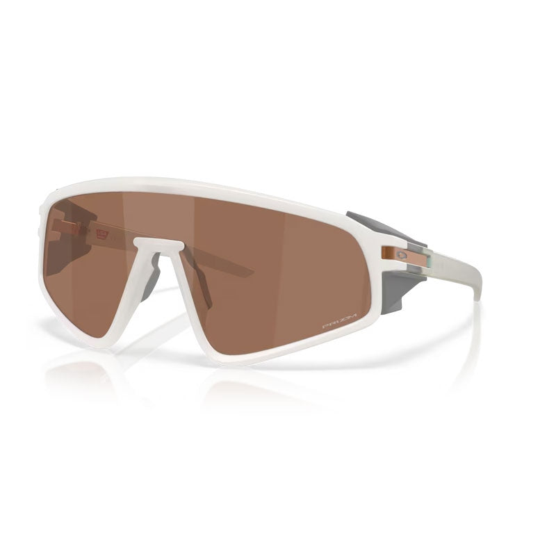 Oakley Sunglasses, Model: 0OO9404 Colour: 21