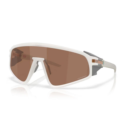 Oakley Sunglasses, Model: 0OO9404 Colour: 21