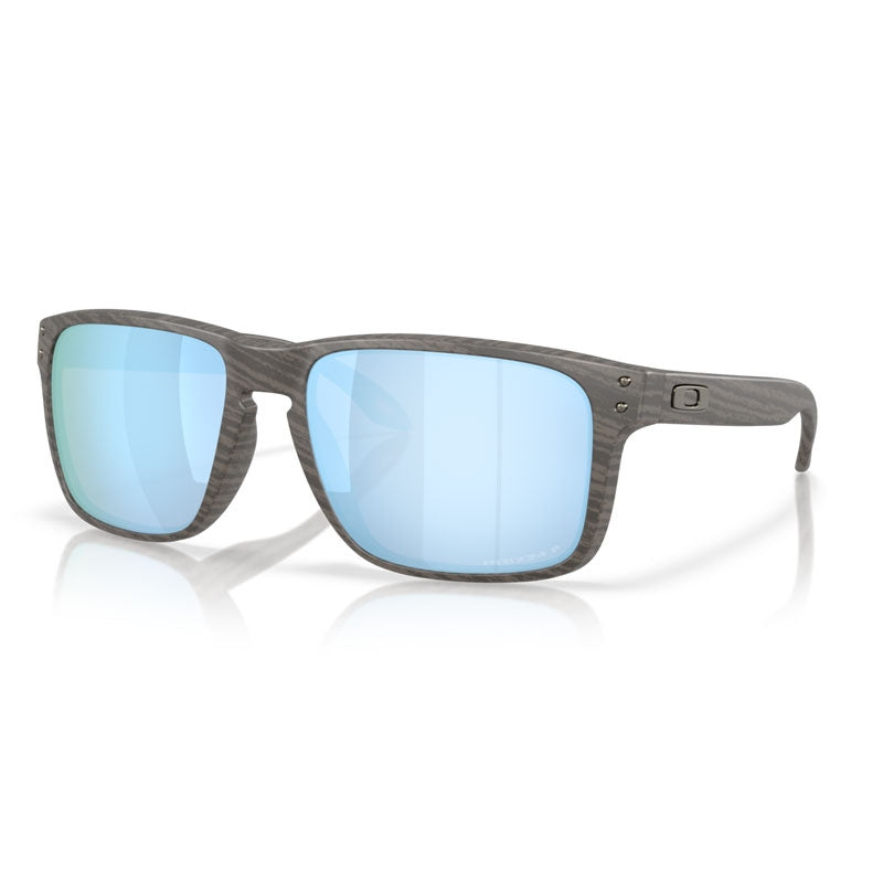 Oakley Sunglasses, Model: 0OO9487 Colour: 04