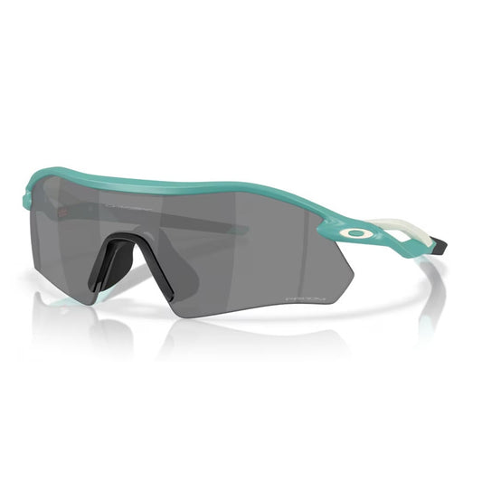 Oakley Sunglasses, Model: 0OO9495D Colour: 04