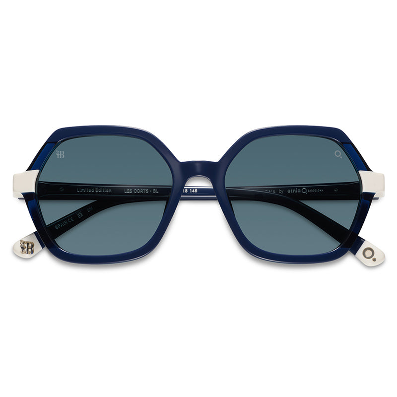 Etnia Barcelona Sunglasses, Model: LesCortsCa Colour: BL