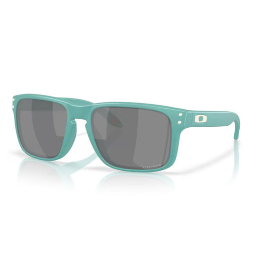 Oakley Sunglasses, Model: OO9102 Colour: AF